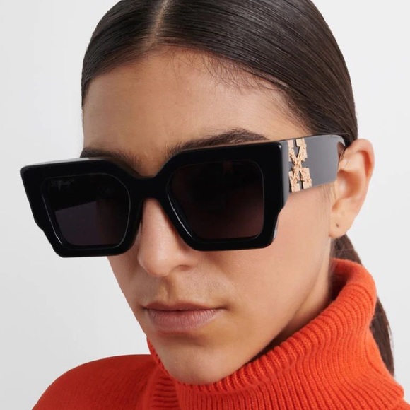 *NWT* OFF-WHITE CATALINA SUNGLASSES IN BLACK, SOLD OUT IN ALL STORES! - Picture 4 of 13